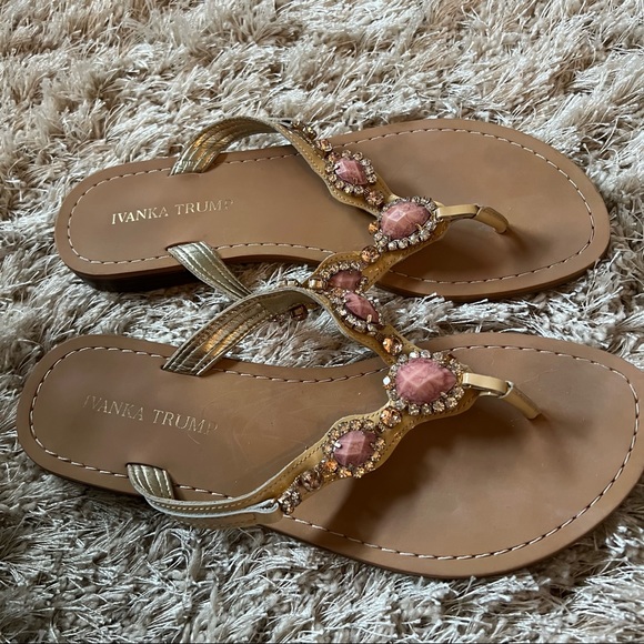 COPY - Ivanka Trump sandals - Picture 2 of 5